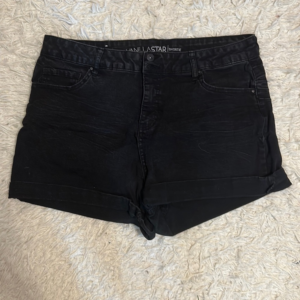 Vanilla Star Shortie womans black denim jean shorts size 18